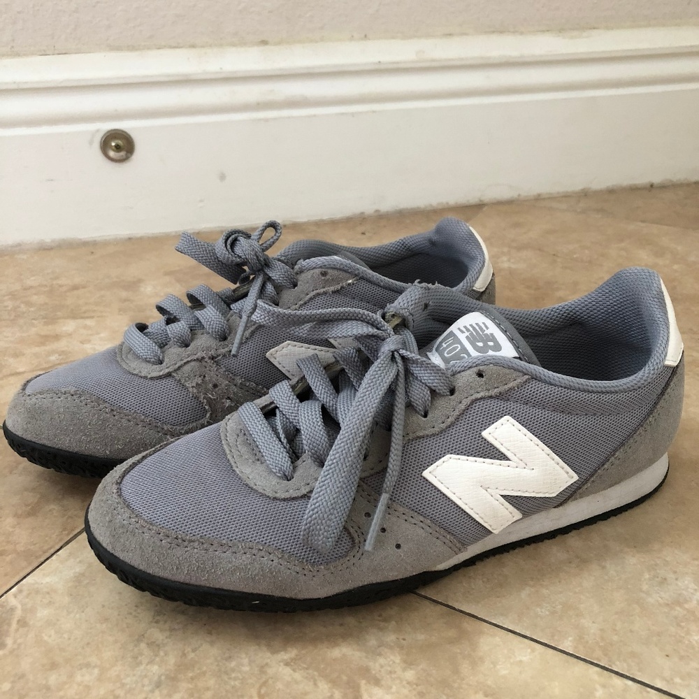 New Balance 402 Grey Shoes / Size 6.5